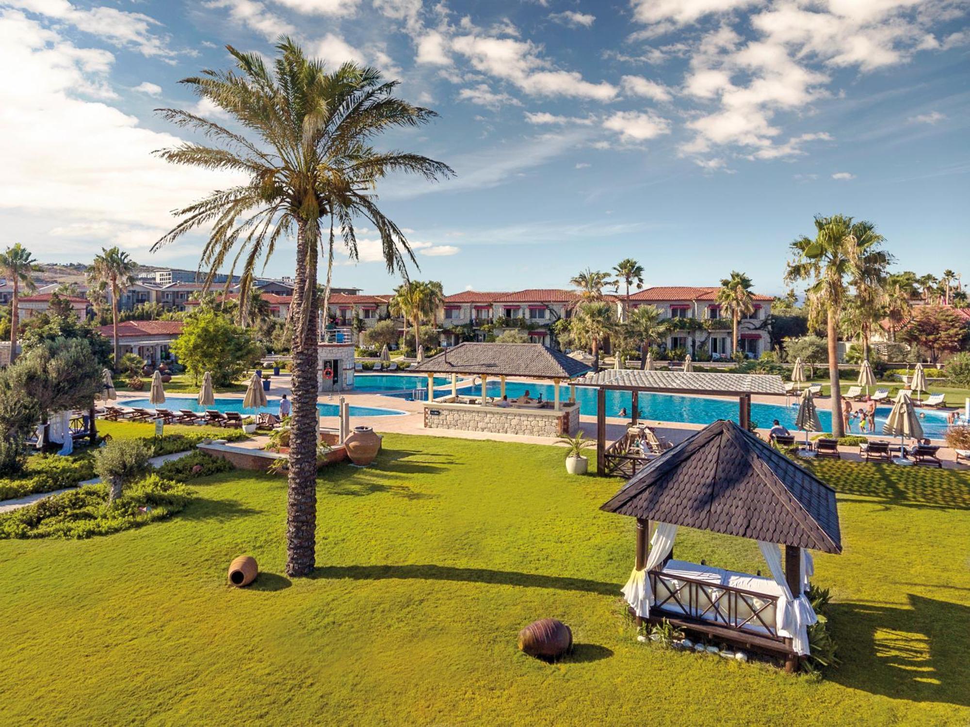 Alacati Beach Resort Bagian luar foto