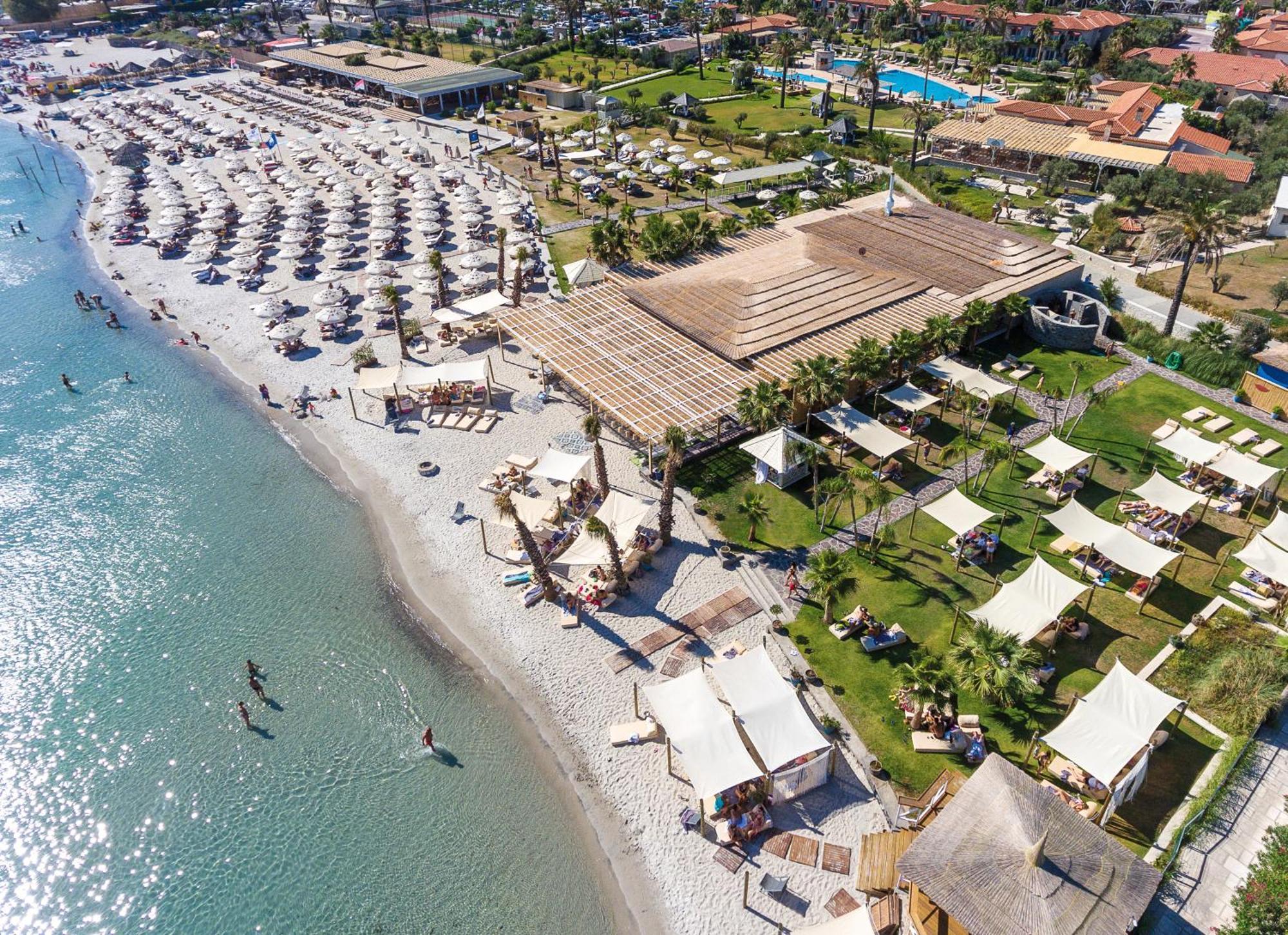 Alacati Beach Resort Bagian luar foto